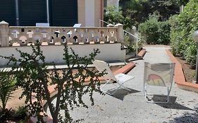 Villetta Dei Fiori, Vicino Spiaggia Di Punta Pizzo